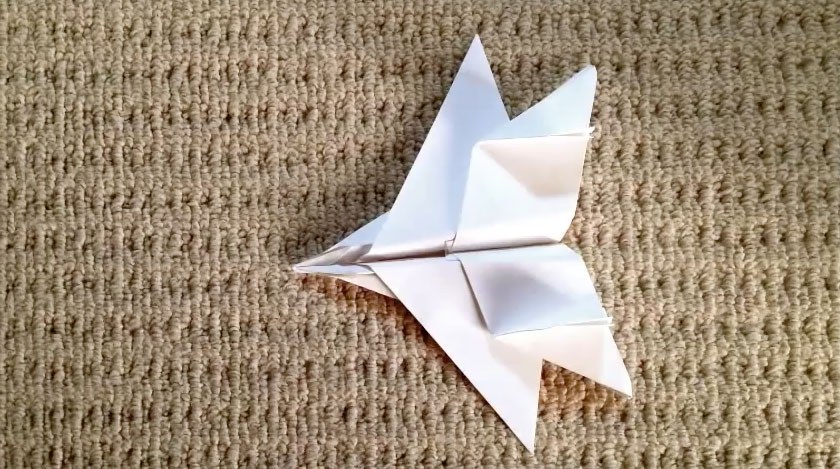 おりがみ 折り紙で 戦闘機f15 を折る 紙飛行機の折り方 作り方